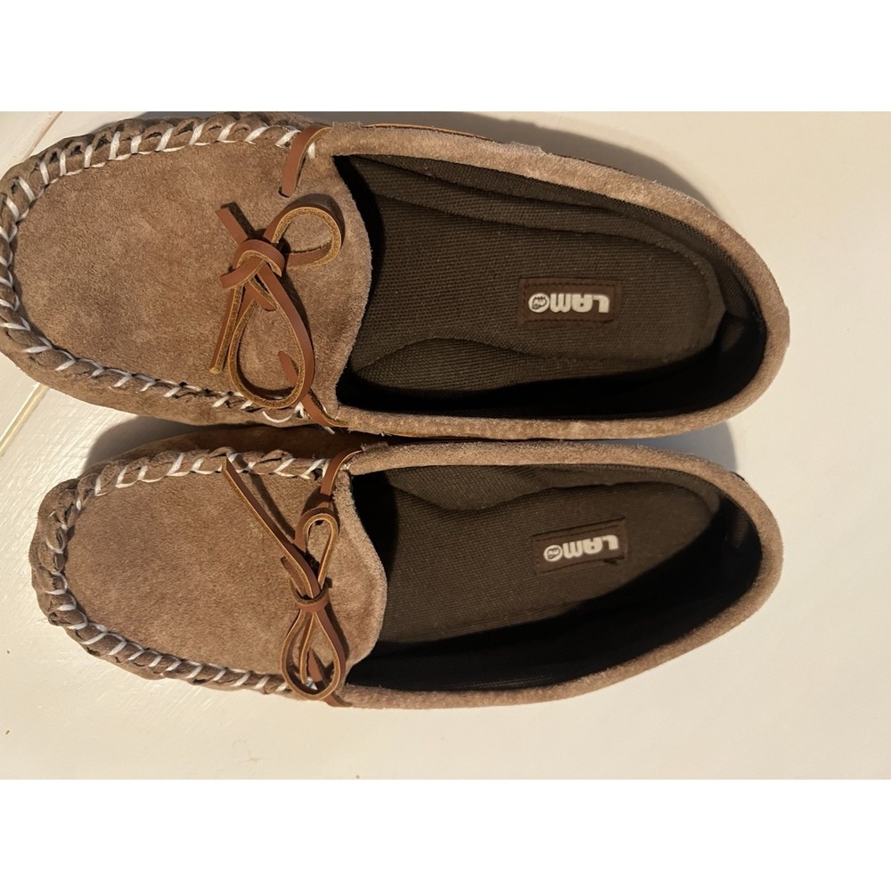 Lamo Moccasin Slippers Womens 9.5 Brown Suede Cozy House Shoes Sheep Logo